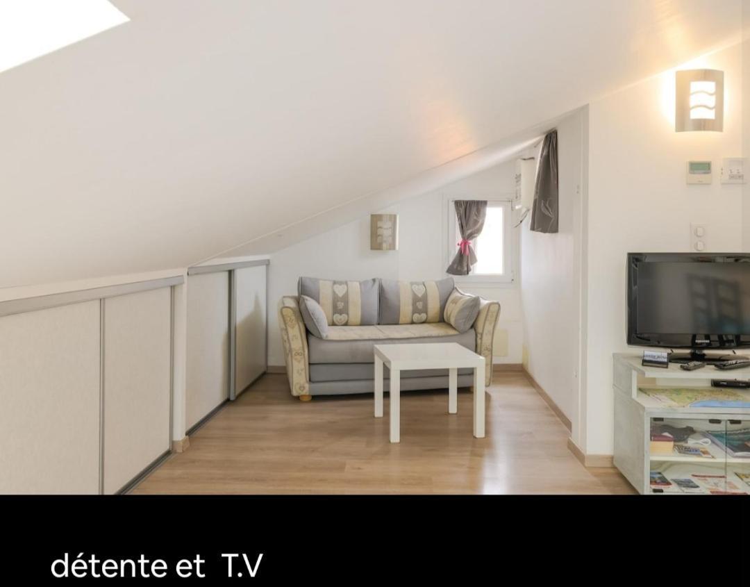Appartements Au Cros De Cagnes Esterno foto
